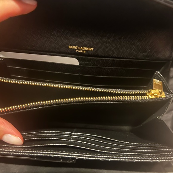 YSL-ENVELOPE LARGE FLAP WALLET IN GRAIN DE POUDRE
EMBOSSED LEATHER - Picture 8 of 14